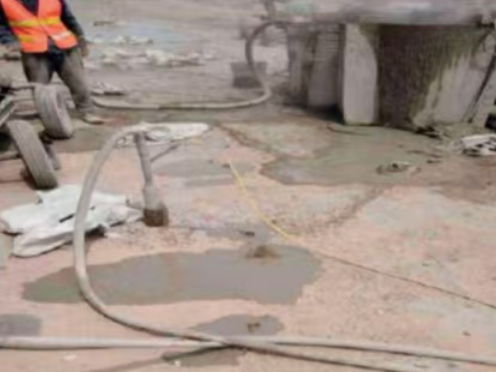 道外水泥混凝土路面板底注浆技术 路面脱空注浆整治方案