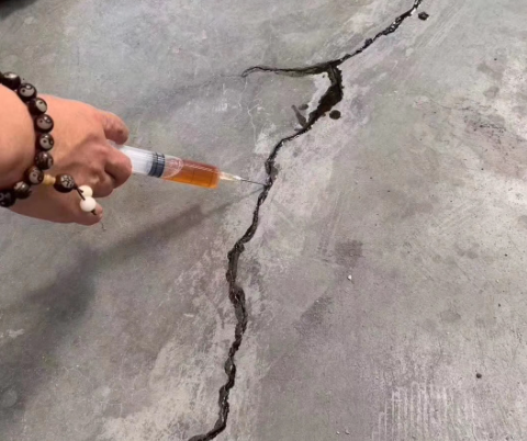 道外混凝土裂缝修补技术详解​
